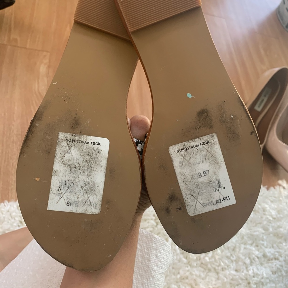 Sandals - Picture 3 of 3